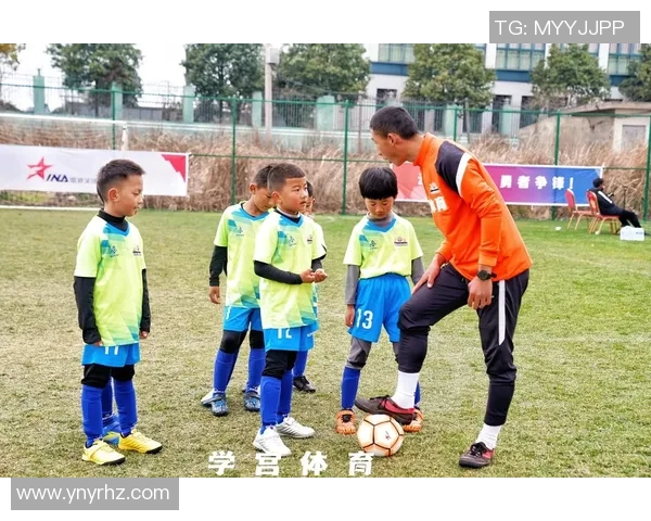 探索足球4号的魅力与技术特点让我们一起感受这款足球的独特之处 探索足球4号的魅力与技术特点让我们一起感受这款足球的独特之处